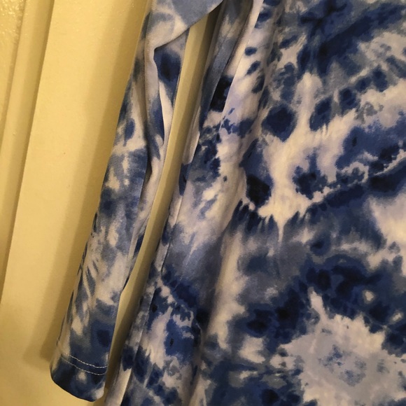 NWT Calvin Klein Keyhole Tie Dye Knit Blouse Size XS - Picture 9 of 9